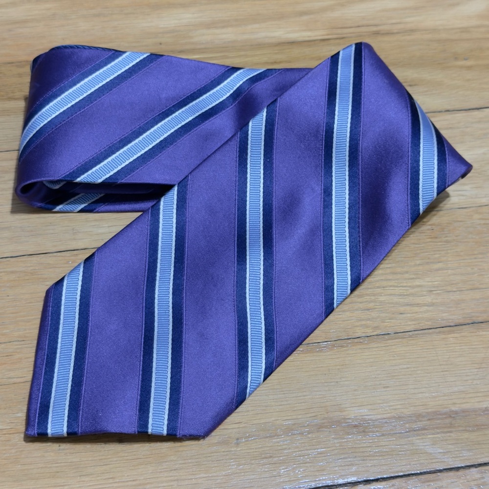Tommy Hilfiger Elegant Purple‎ and Blue Silk Tie